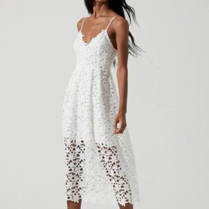Like Brand New Astr the Label White Midi Dress Size Small